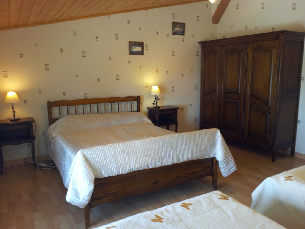Bed and Breakfast La Croix De Bois Jayat Номер фото