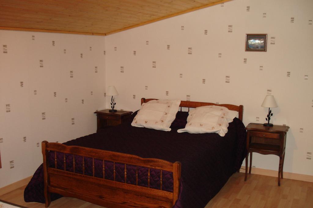 Bed and Breakfast La Croix De Bois Jayat Номер фото